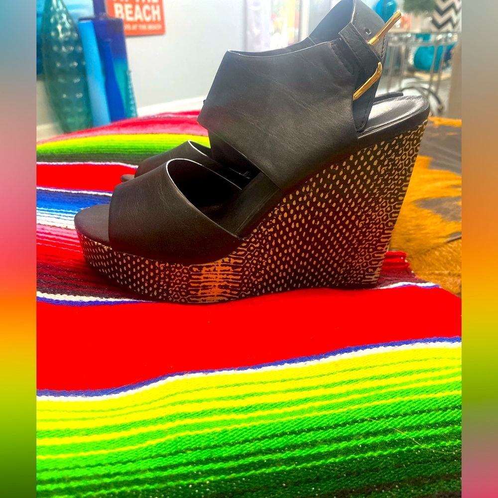 Black Mossimo wedge